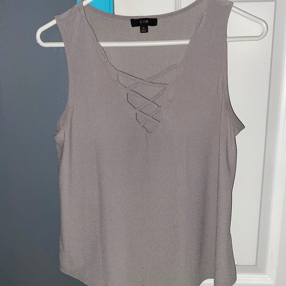 Clothes - Picture 9 of 10